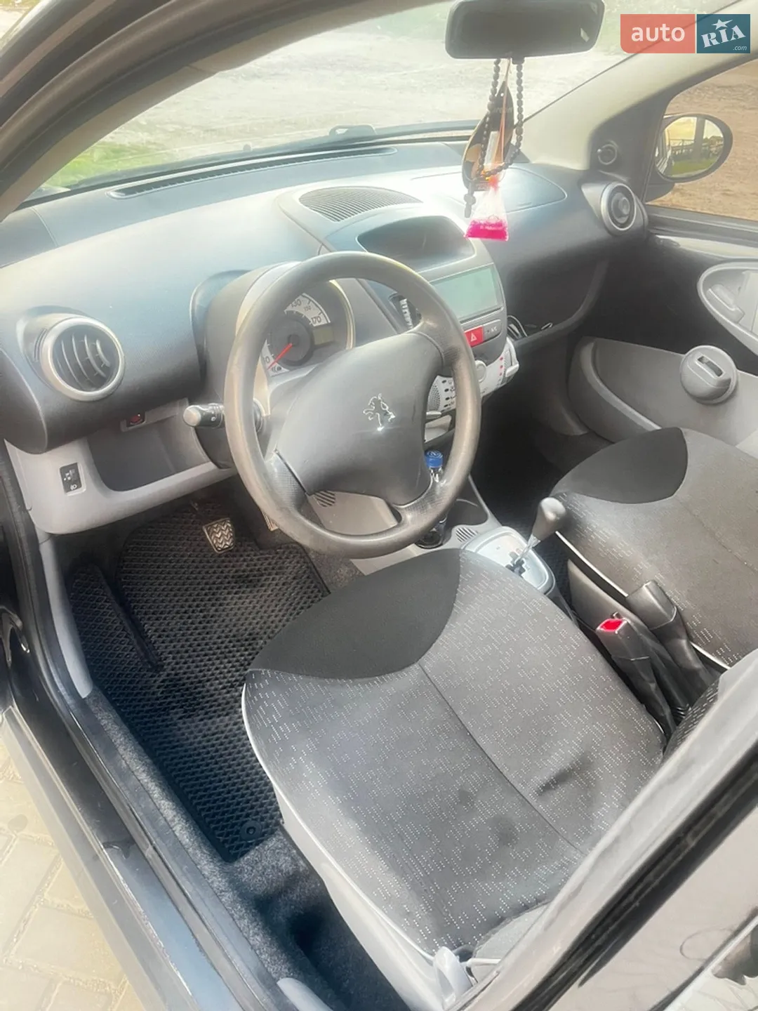 2011 Peugeot 107 - мініатюра 12