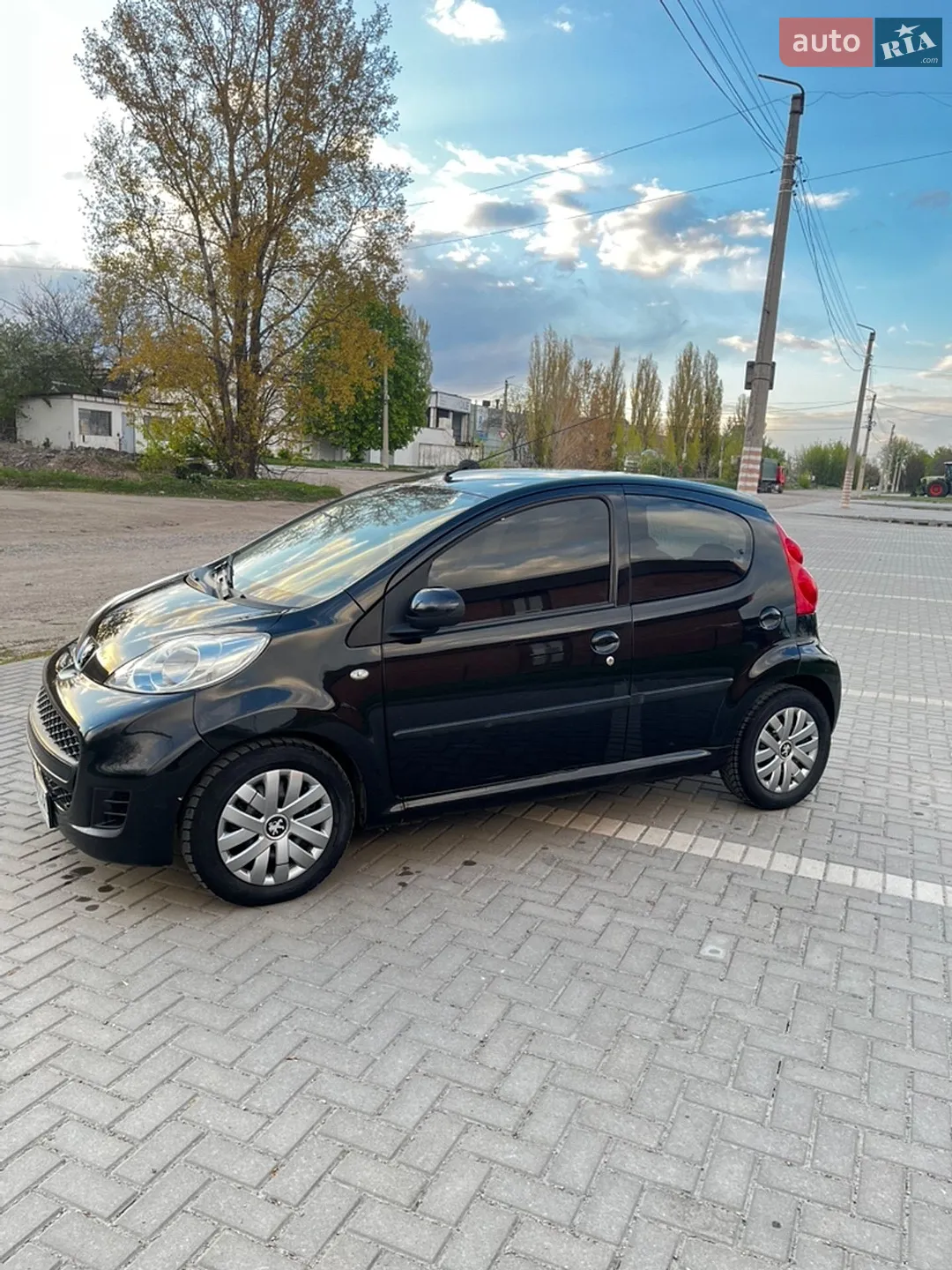 2011 Peugeot 107 - мініатюра 14