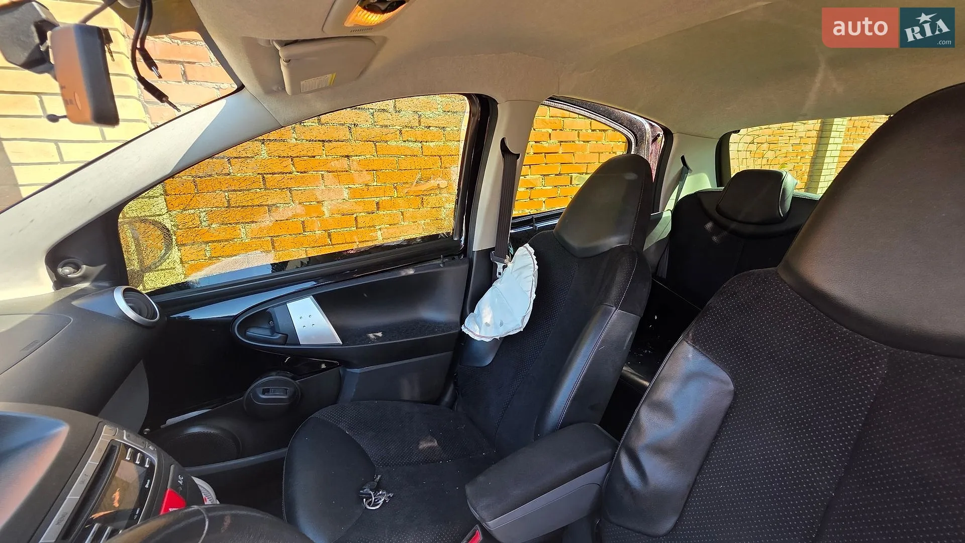 2012 Peugeot 107 - мініатюра 11
