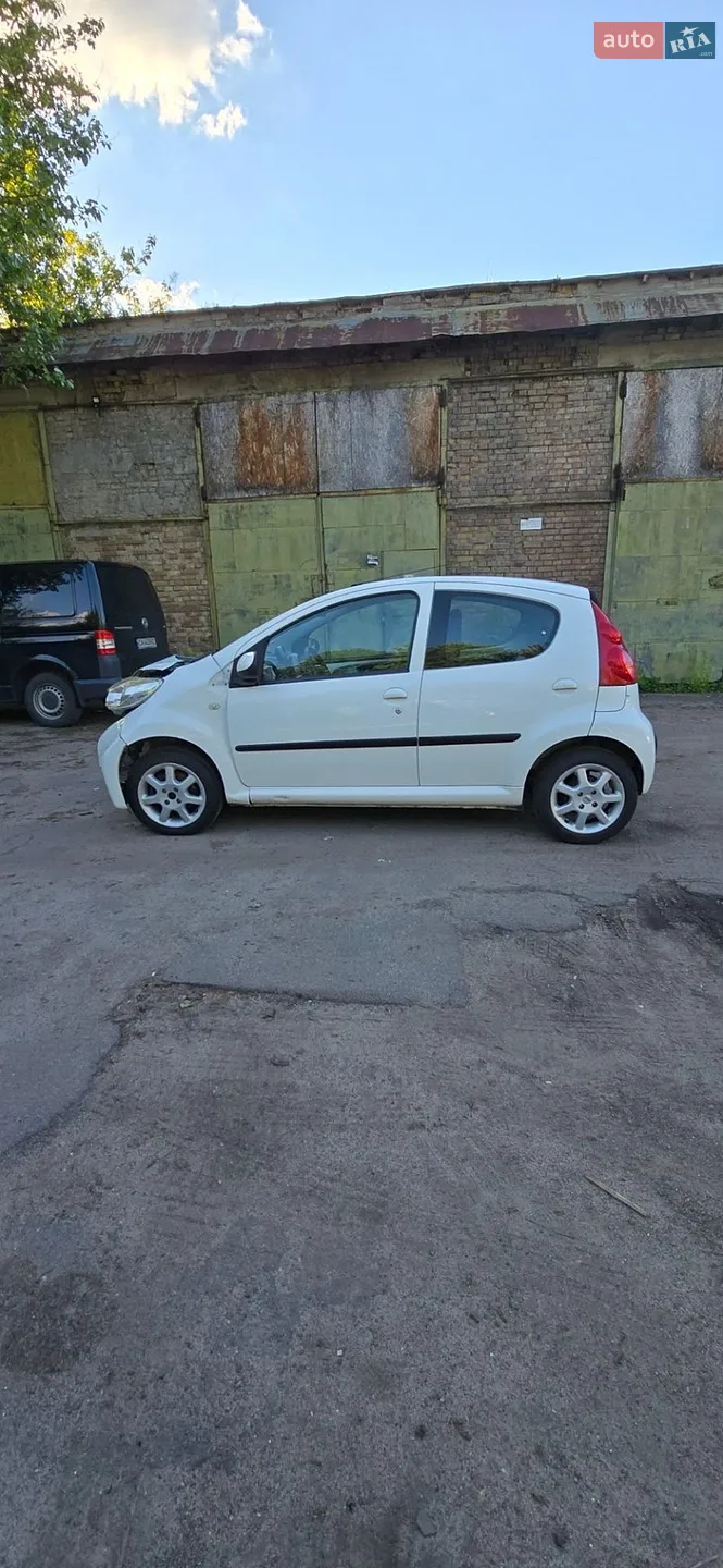 2011 Peugeot 107 - мініатюра 10