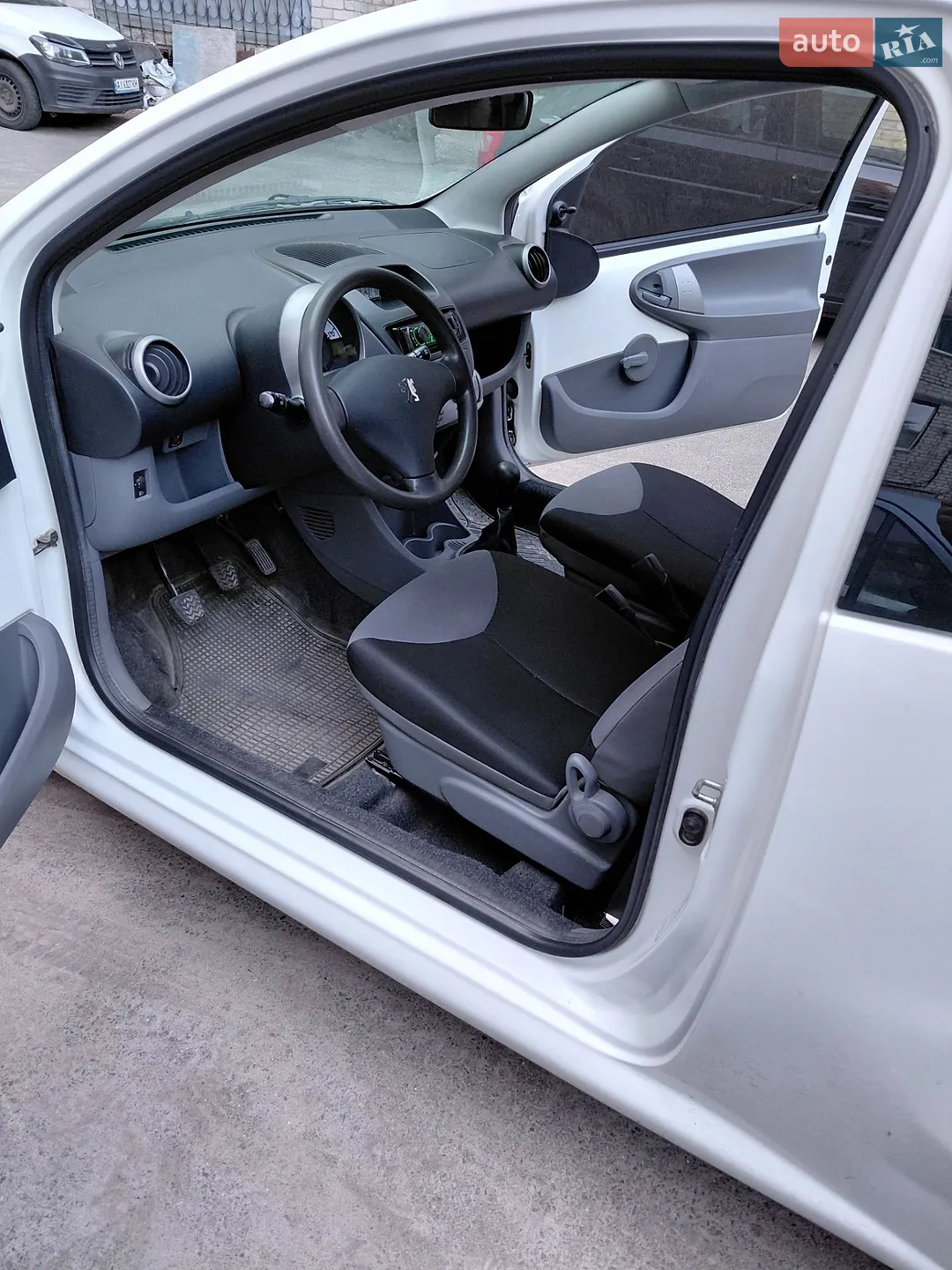 2011 Peugeot 107 - мініатюра 7