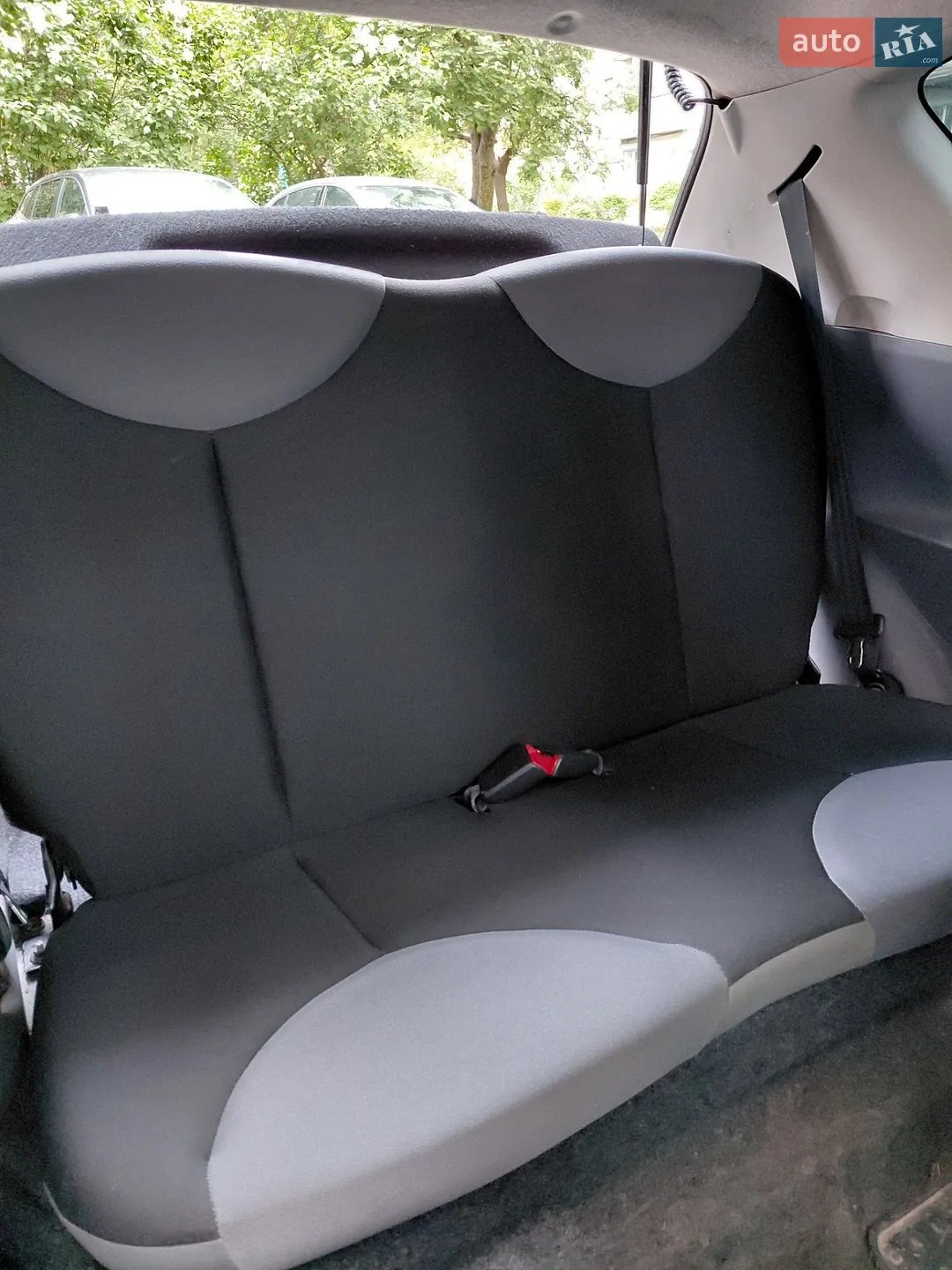 2011 Peugeot 107 - мініатюра 12