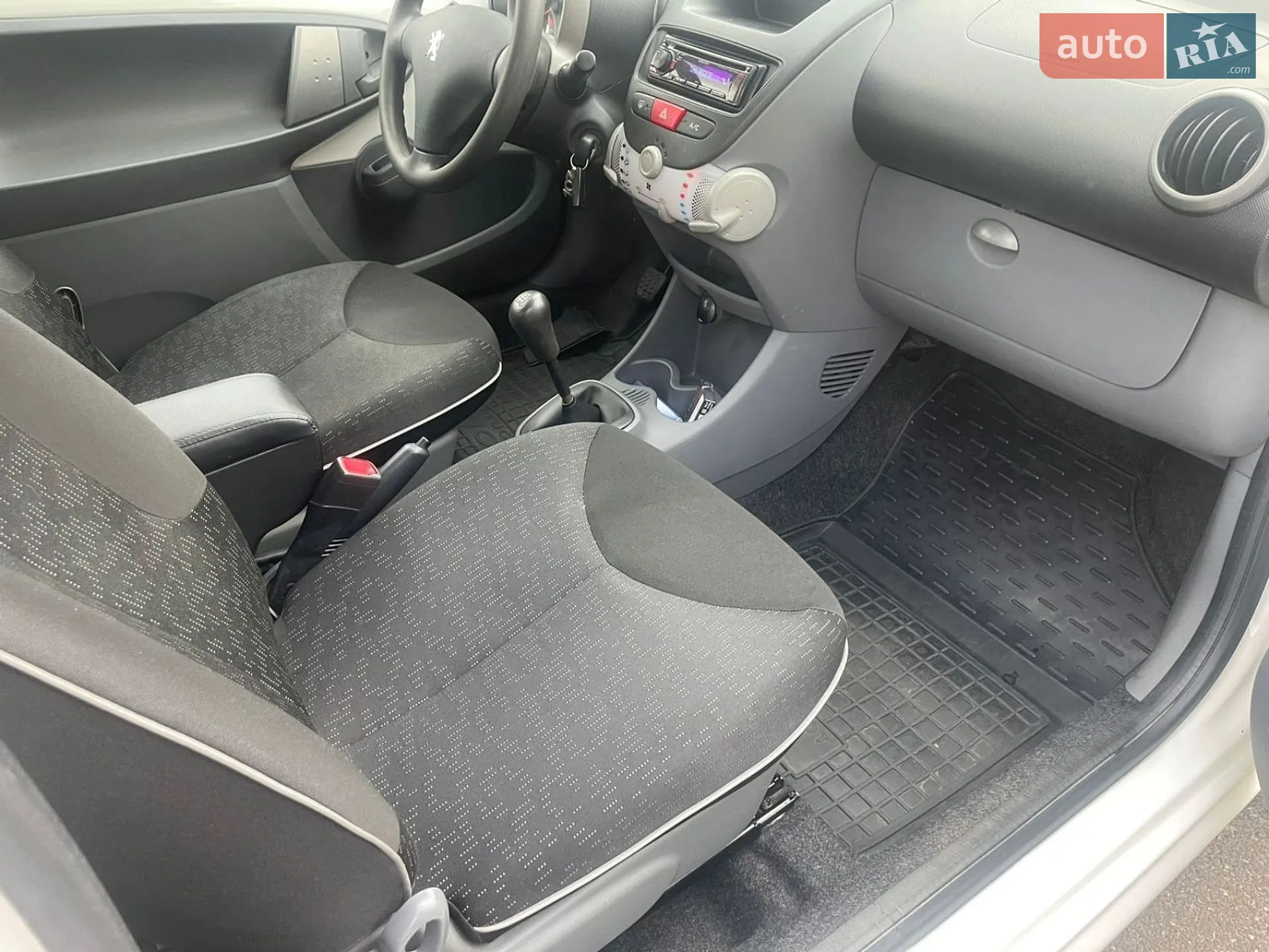 2011 Peugeot 107 - мініатюра 28