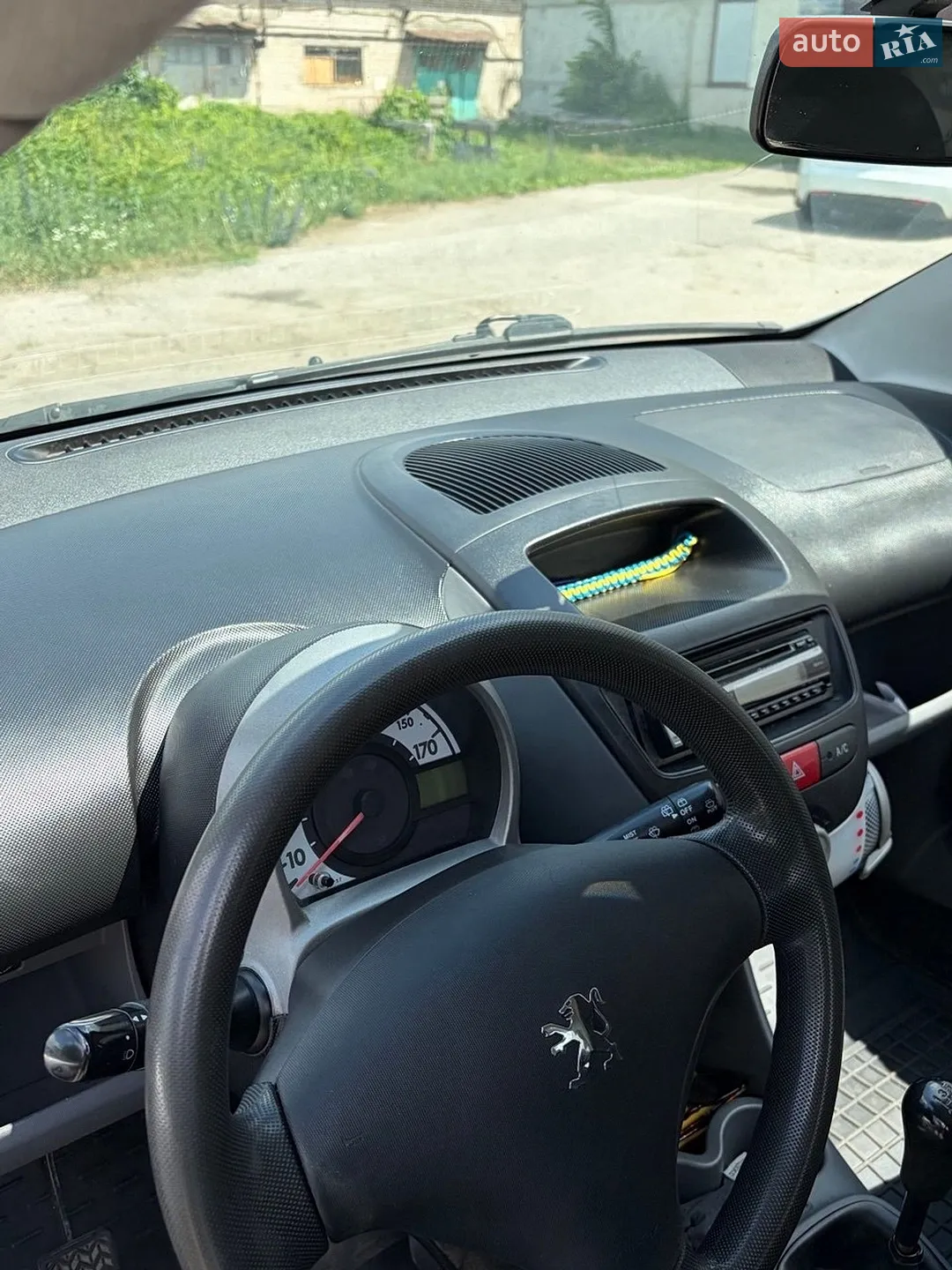 2010 Peugeot 107 - мініатюра 12