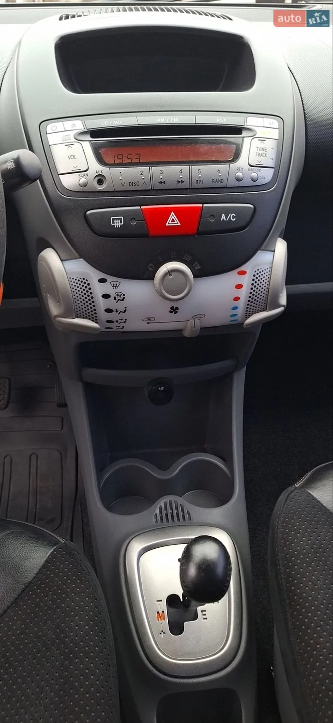 2011 Peugeot 107 - мініатюра 6
