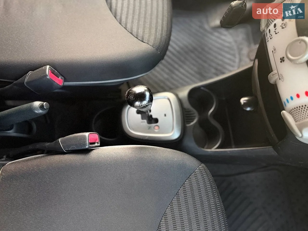 2013 Peugeot 107 - мініатюра 29