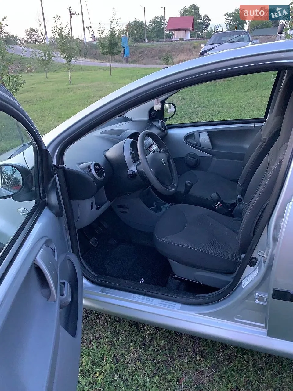 2012 Peugeot 107 - мініатюра 9