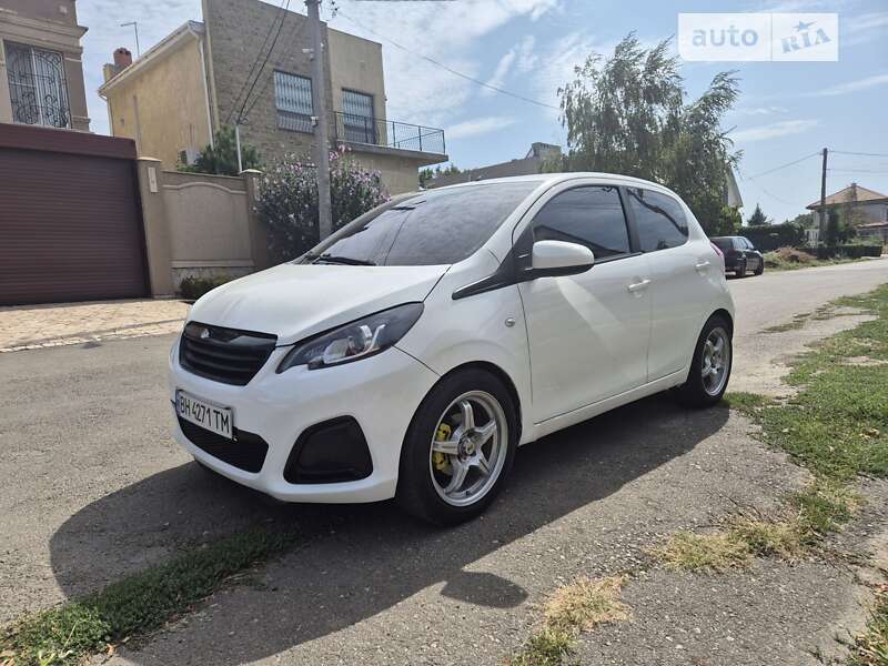 Хетчбек Peugeot 108 2016 в Одесі