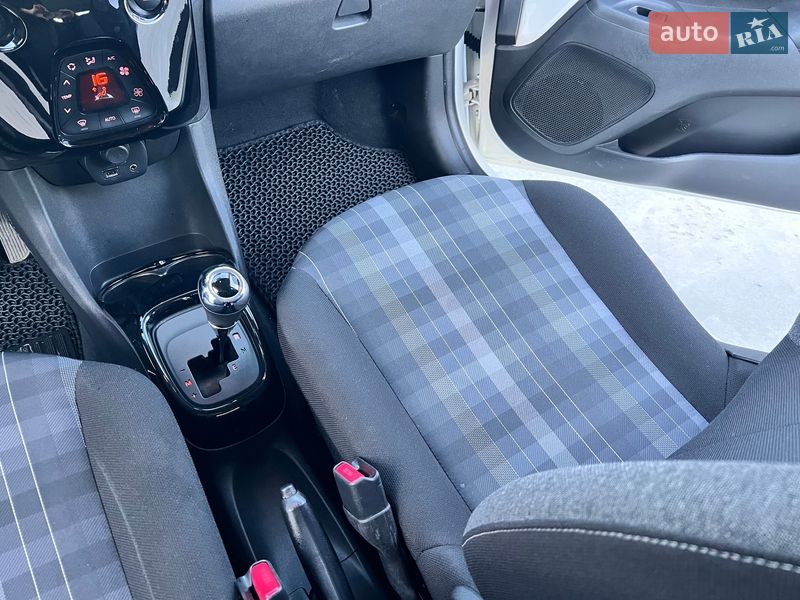 Хэтчбек Peugeot 108 2019 в Киеве