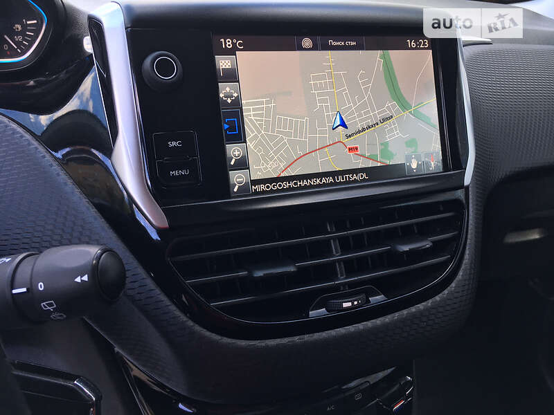 Позашляховик / Кросовер Peugeot 2008 2017 в Дубні