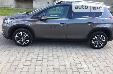 Позашляховик / Кросовер Peugeot 2008 2017 в 