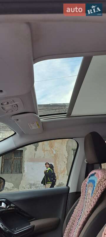Позашляховик / Кросовер Peugeot 2008 2013 в Одесі фото 17 Позашляховик / Кросовер Peugeot 2008 2013 в Одесі