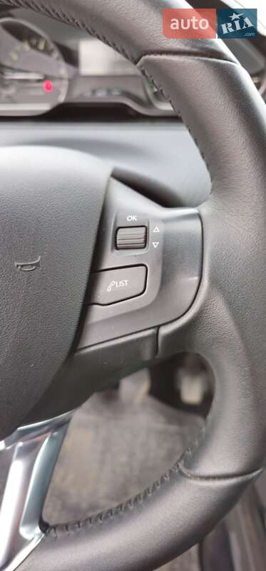 Внедорожник / Кроссовер Peugeot 2008 2019 в Виннице