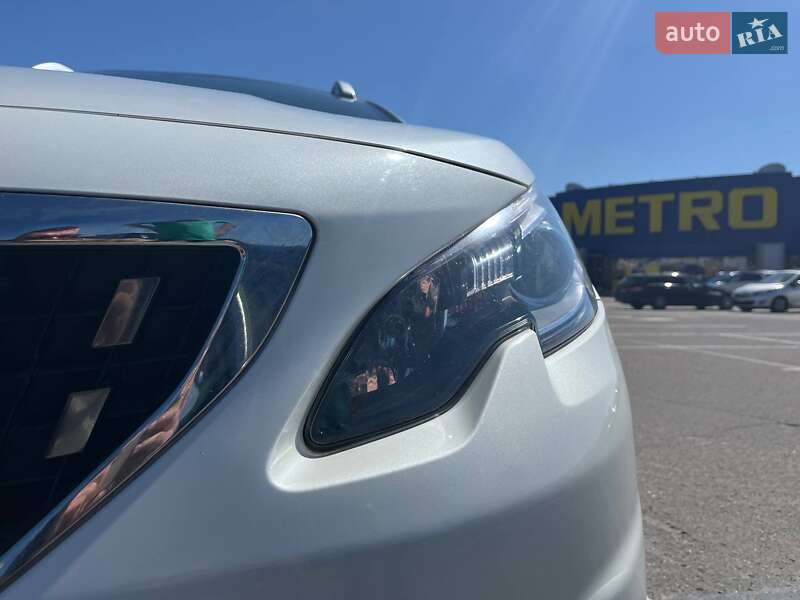 Позашляховик / Кросовер Peugeot 2008 2018 в Вінниці