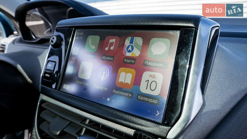 Позашляховик / Кросовер Peugeot 2008 2016 в Львові