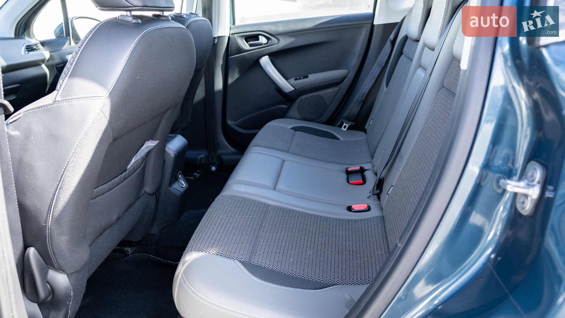 2016 Peugeot 2008 - мініатюра 36