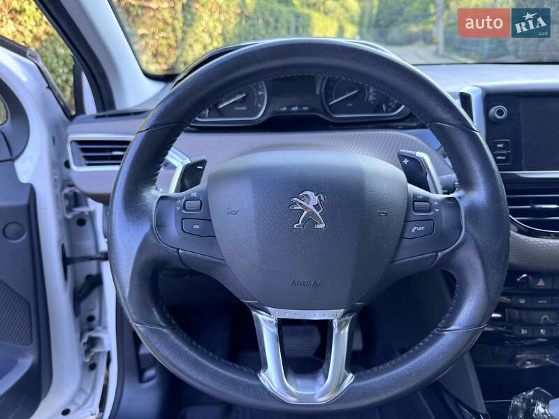 Позашляховик / Кросовер Peugeot 2008 2015 в Полтаві