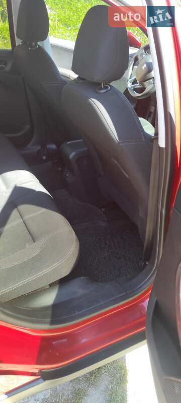 Позашляховик / Кросовер Peugeot 2008 2014 в Підволочиську