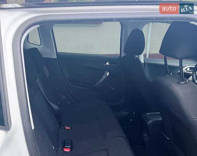 Внедорожник / Кроссовер Peugeot 2008 2013 в Шептицькому