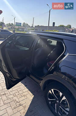 Внедорожник / Кроссовер Peugeot 2008 2020 в 