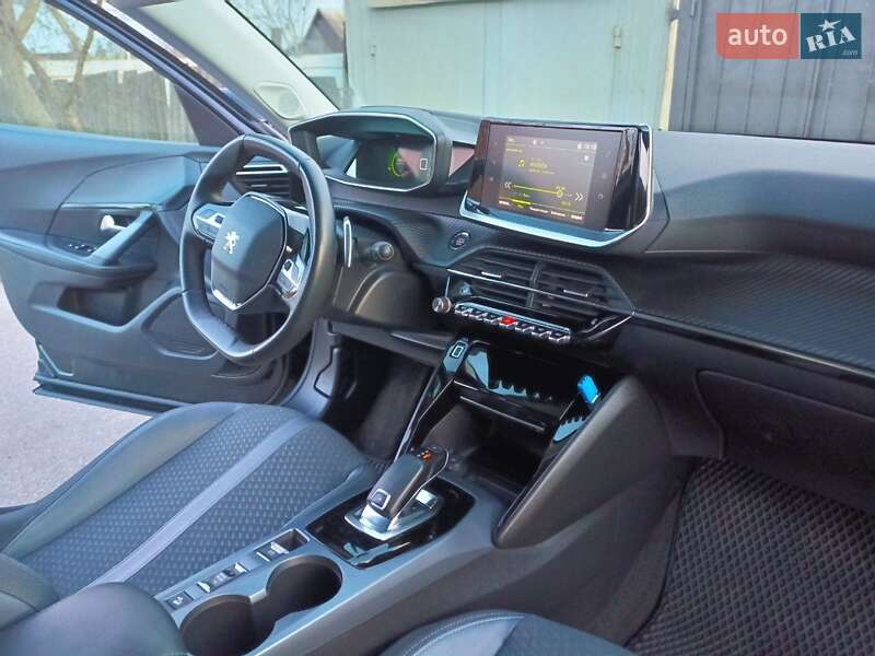 Позашляховик / Кросовер Peugeot 2008 2020 в Лозовій
