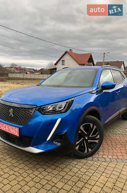 Внедорожник / Кроссовер Peugeot 2008 2020 в 