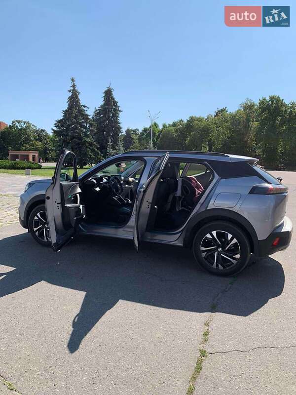 Внедорожник / Кроссовер Peugeot 2008 2021 в Кременчуге