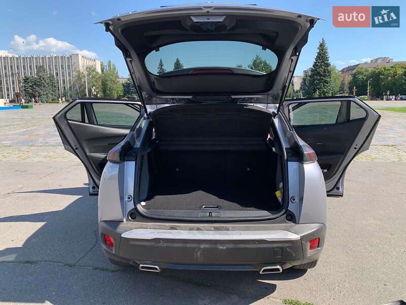 Внедорожник / Кроссовер Peugeot 2008 2021 в Кременчуге