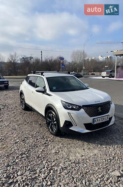 Внедорожник / Кроссовер Peugeot 2008 2020 в Киеве