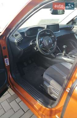 Внедорожник / Кроссовер Peugeot 2008 2020 в 