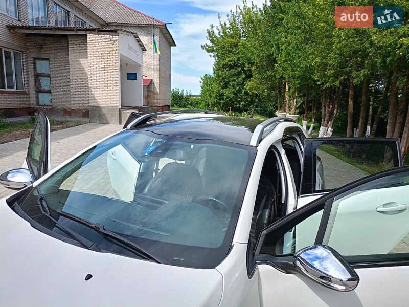 Позашляховик / Кросовер Peugeot 2008 2013 в Рівному фото 14 Позашляховик / Кросовер Peugeot 2008 2013 в Рівному