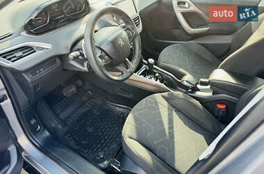 Позашляховик / Кросовер Peugeot 2008 2013 в 