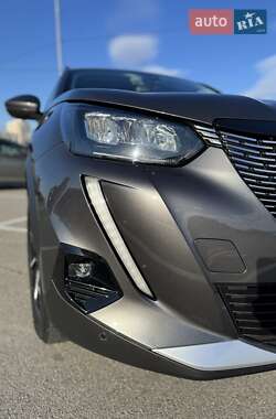 Внедорожник / Кроссовер Peugeot 2008 2020 в 