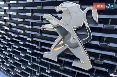 Внедорожник / Кроссовер Peugeot 2008 2020 в 