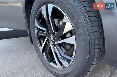 Внедорожник / Кроссовер Peugeot 2008 2020 в 