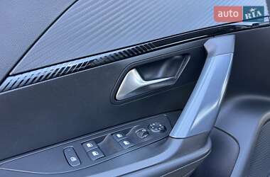 Внедорожник / Кроссовер Peugeot 2008 2020 в 