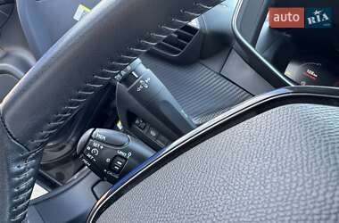 Внедорожник / Кроссовер Peugeot 2008 2020 в 