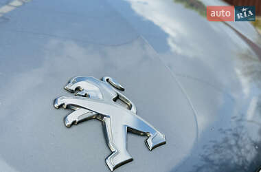 Внедорожник / Кроссовер Peugeot 2008 2013 в 