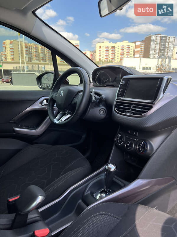 Внедорожник / Кроссовер Peugeot 2008 2014 в Хмельницком