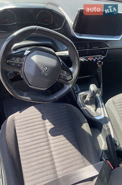 Внедорожник / Кроссовер Peugeot 2008 2020 в 