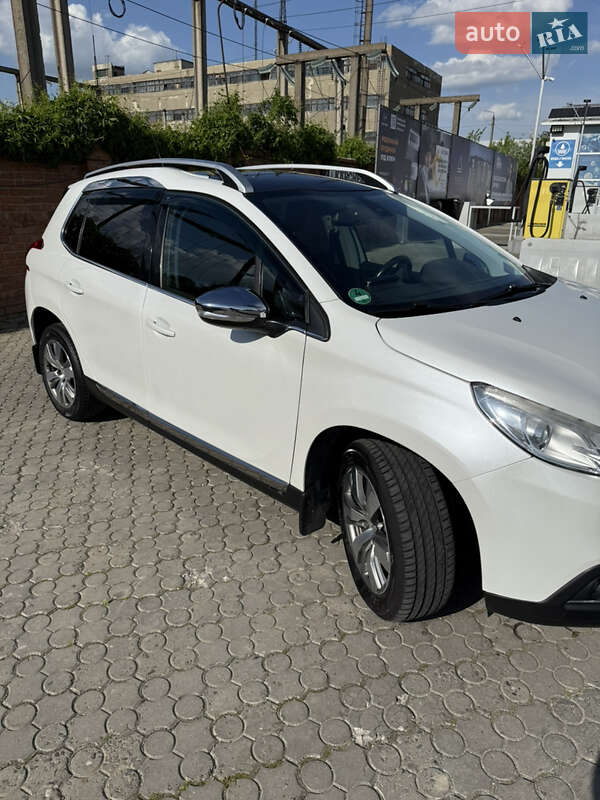 Внедорожник / Кроссовер Peugeot 2008 2013 в Черновцах
