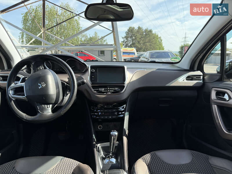 Внедорожник / Кроссовер Peugeot 2008 2013 в Черновцах