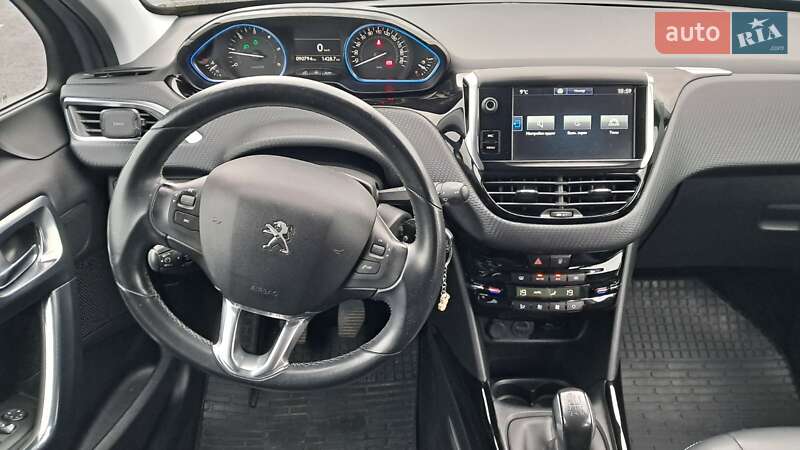 Внедорожник / Кроссовер Peugeot 2008 2016 в Львове