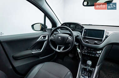 Позашляховик / Кросовер Peugeot 2008 2017 в 