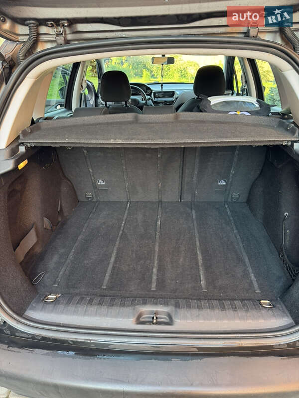 Позашляховик / Кросовер Peugeot 2008 2013 в Косові