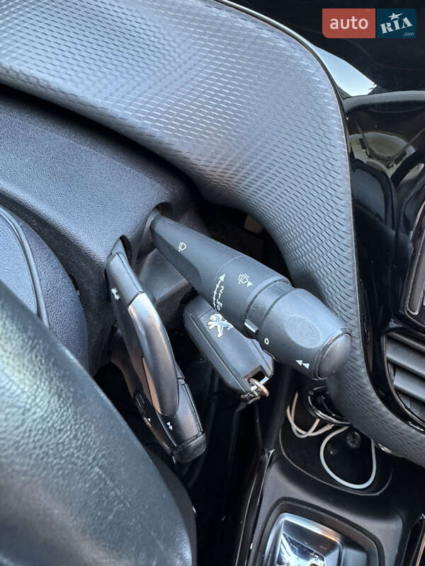 Позашляховик / Кросовер Peugeot 2008 2013 в Косові