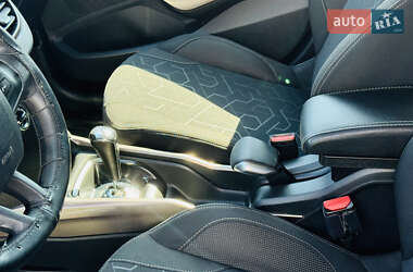 Позашляховик / Кросовер Peugeot 2008 2013 в 