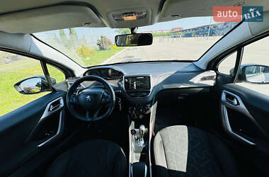 Позашляховик / Кросовер Peugeot 2008 2013 в 