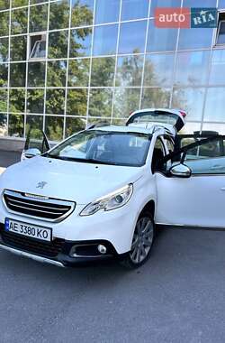 Внедорожник / Кроссовер Peugeot 2008 2014 в 
