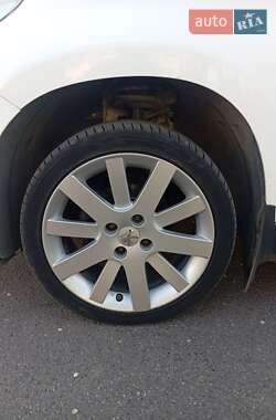 Внедорожник / Кроссовер Peugeot 2008 2014 в 